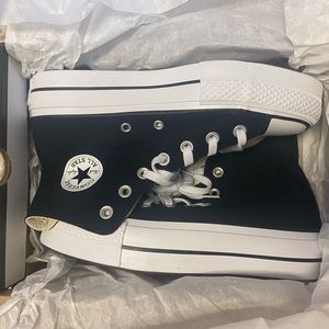 Brand New Never Worn Black Hightop Platform Converse